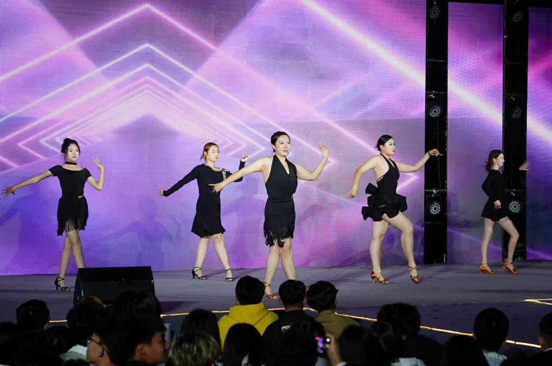 图片2.png 蓝狮在线测速网址