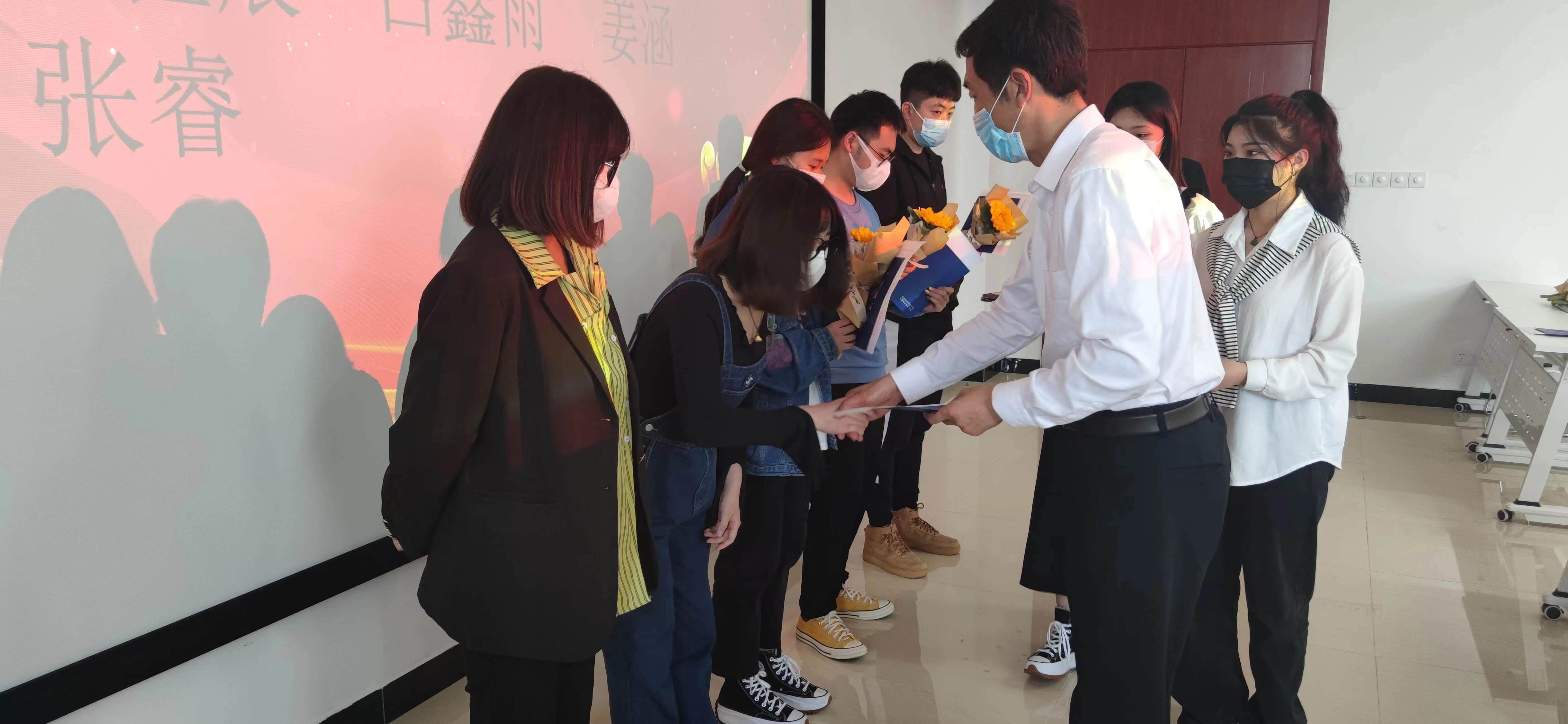 2022接本科直通车结业典礼(11).jpg 蓝狮在线测速网址