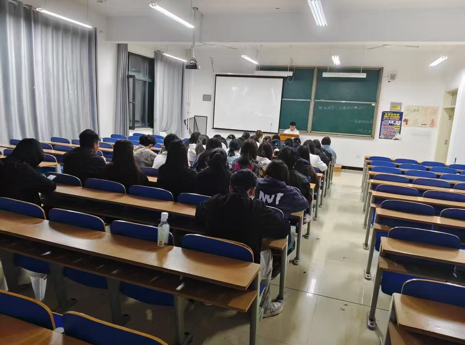 蓝狮在线测速网址