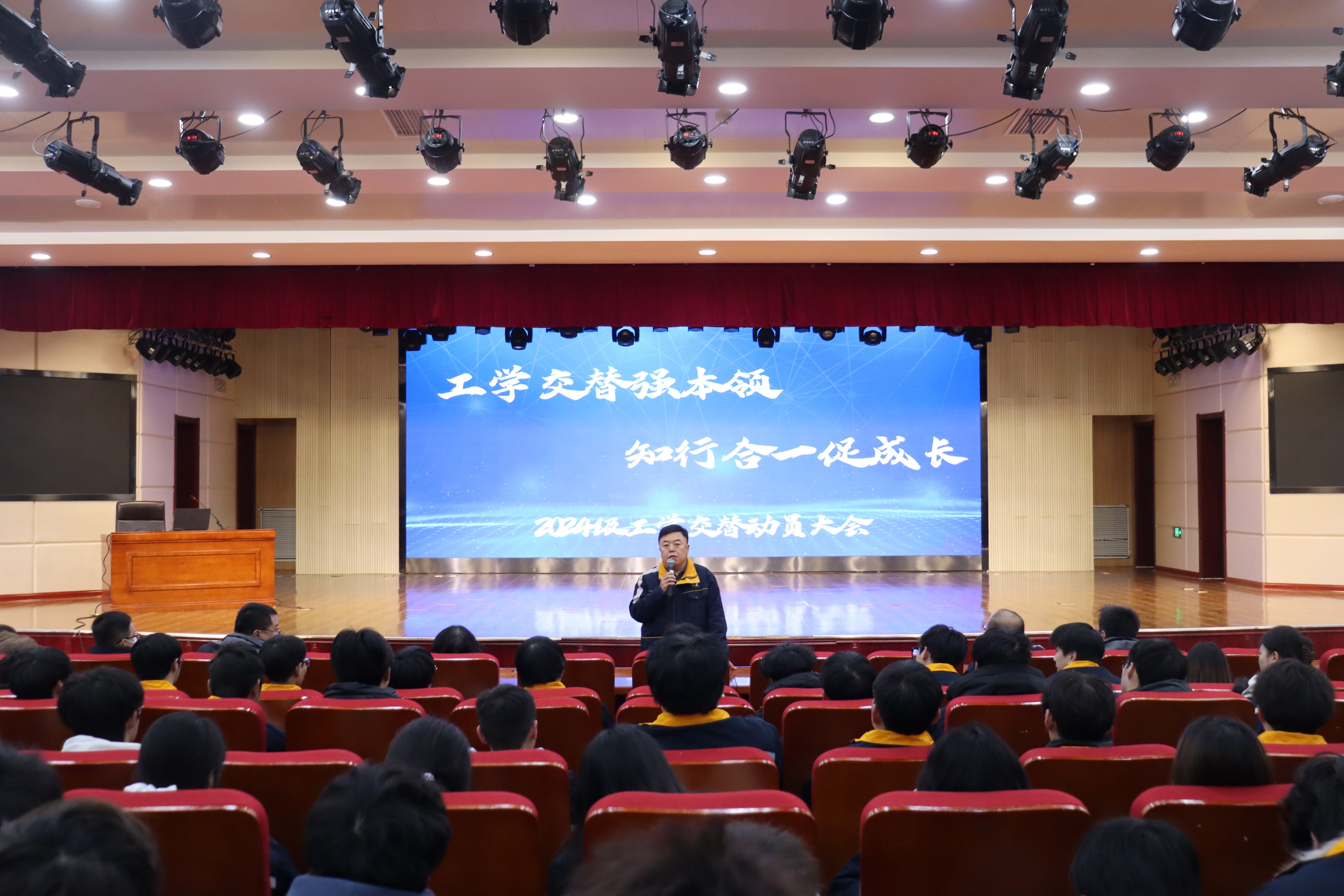 蓝狮在线测速网址