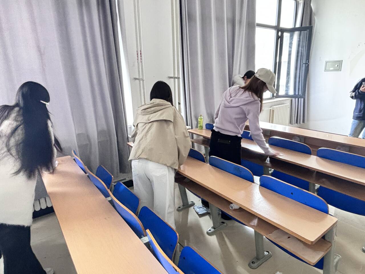 Image_1777293647990_201.jpg 蓝狮在线测速网址