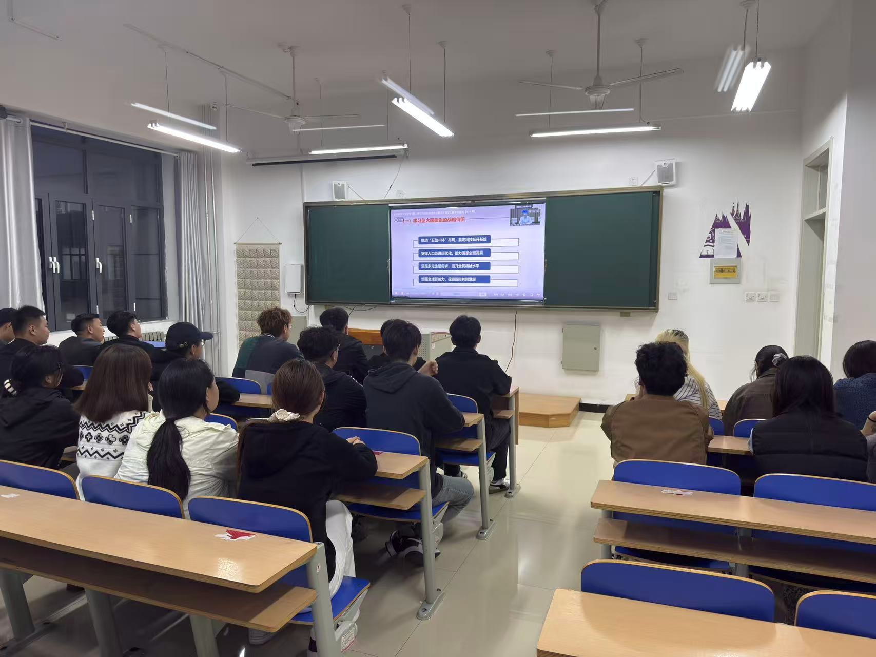 蓝狮在线测速网址